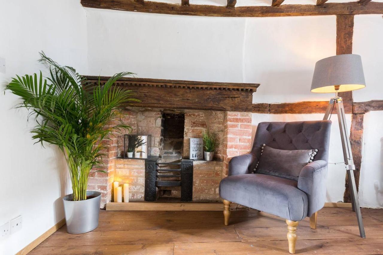 3 Masons Court The Oldest House In Stratford Upon Avon, Warwickshire. Villa Bagian luar foto